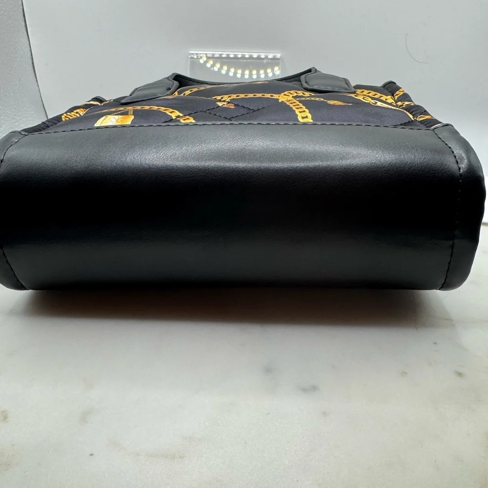 Kurt Geiger Mini Navy Crossbody Tote with Gold Chain Accents BNIB with Box - Picture 4 of 6